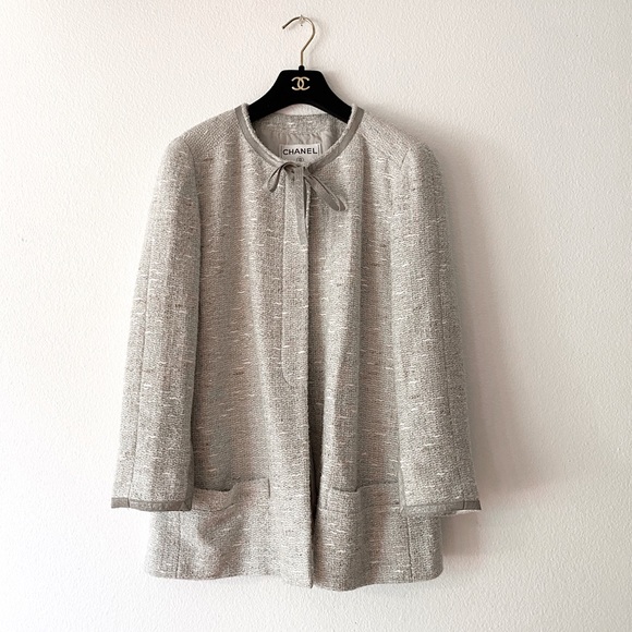 SOLD❗️Chanel runway fall silver gray tweed blazer jacket - Picture 8 of 14